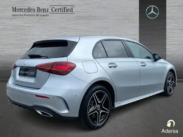 Usado Mercedes A250 218 CV (160 kW) 2025 Plata hightech Berlina