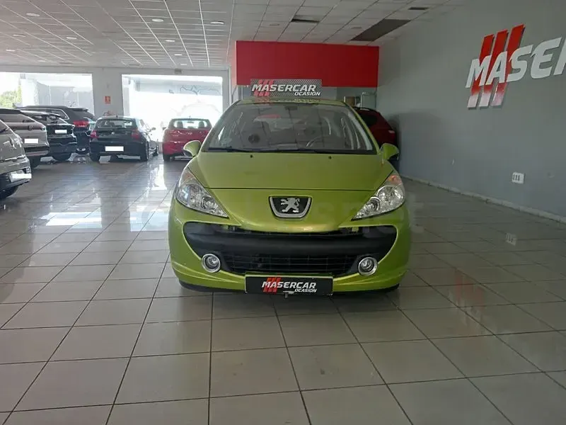 Usado Peugeot 207 120 CV (88 kW) 2007 Verde Berlina
