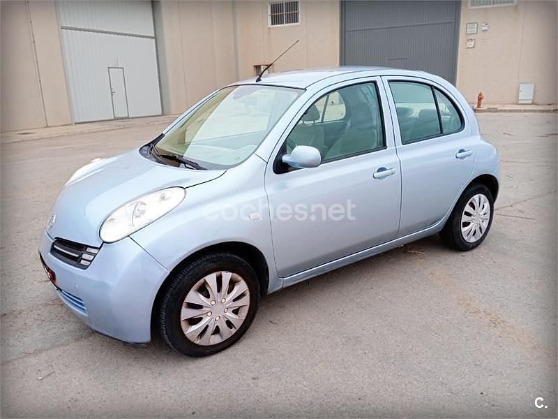 Gris / plata Usado 2005 Nissan Micra Berlina | 4800 € (Precio justo) - Imagen 1/4