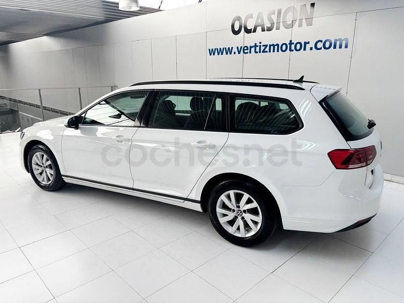 Usado VW Passat Business 122 CV (89 kW) 2020 Blanco Familiar