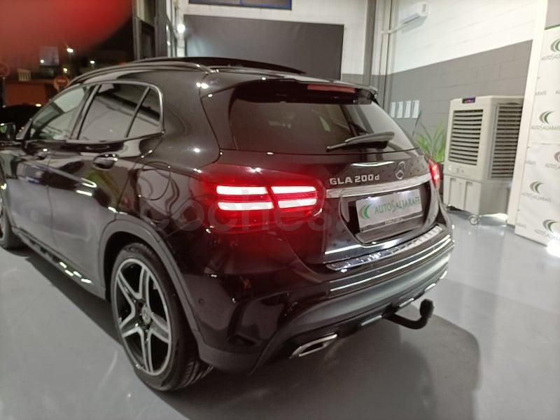 Usado Mercedes GLA200 136 CV (100 kW) 2019 Negro SUV