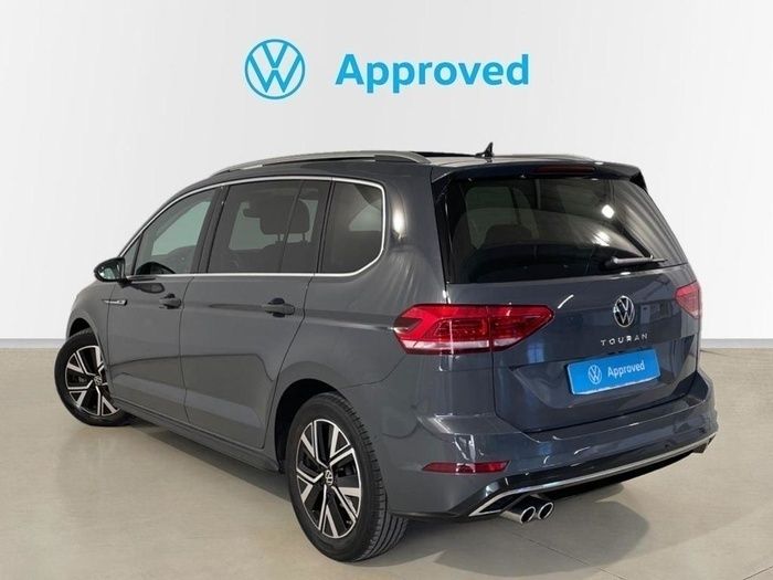 Gris Usado 2023 VW Touran Sportline Monovolumen | 42.900 € - Imagen 1/4