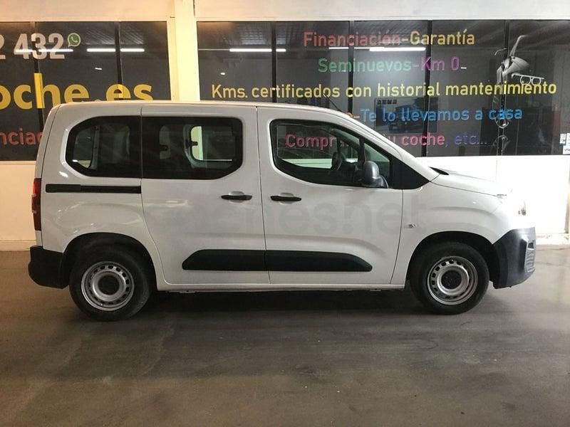 Usado Citroën Berlingo Live 102 CV (75 kW) 2020 Blanco Monovolumen