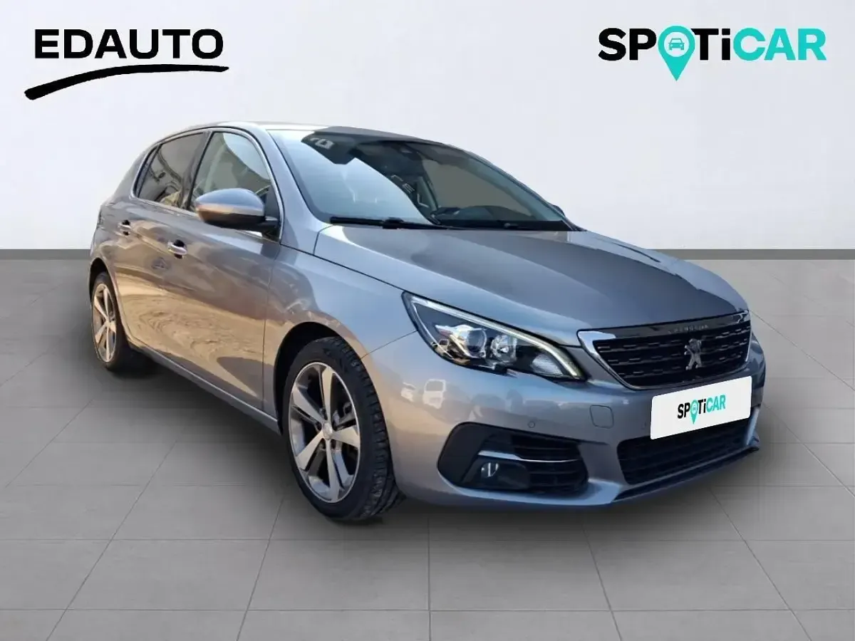 Usado Peugeot 308 Allure 130 CV (95 kW) 2019 Gris Berlina