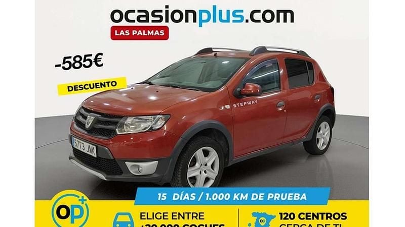 Usado Dacia Sandero Stepway 90 CV (66 kW) 2016 Rojo Utilitario