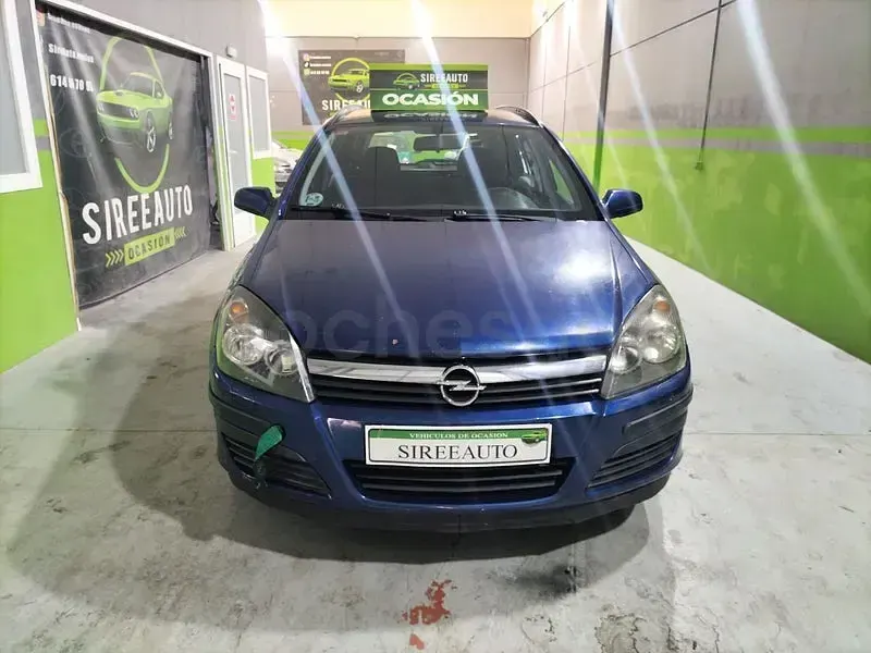 Usado Opel Astra Cosmo 120 CV (88 kW) 2007 Azul Familiar