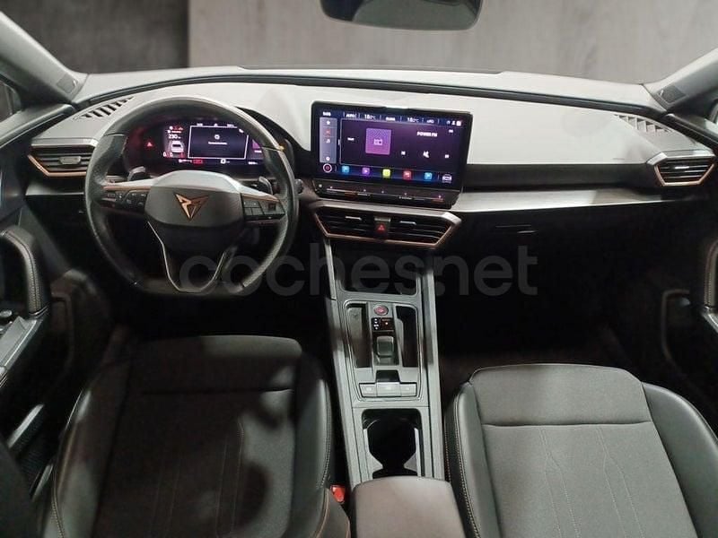 Usado Cupra Leon 150 CV (110 kW) 2024 Gris / plata Familiar