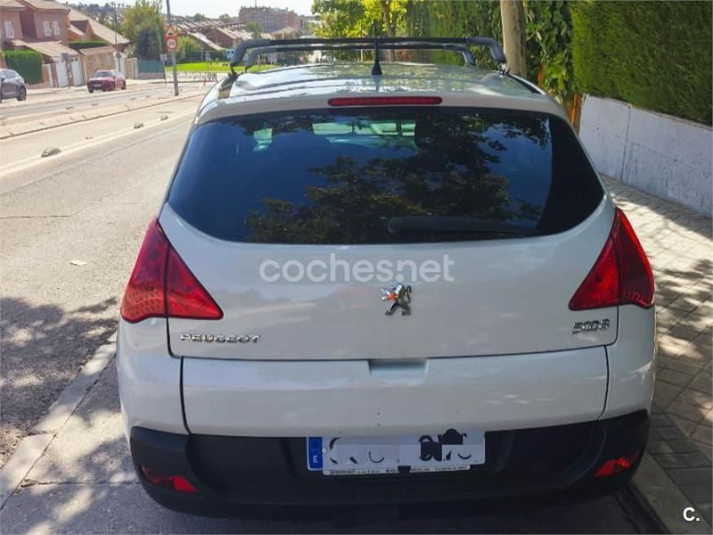 Usado Peugeot 3008 Premium 112 CV (82 kW) 2010 Blanco Familiar