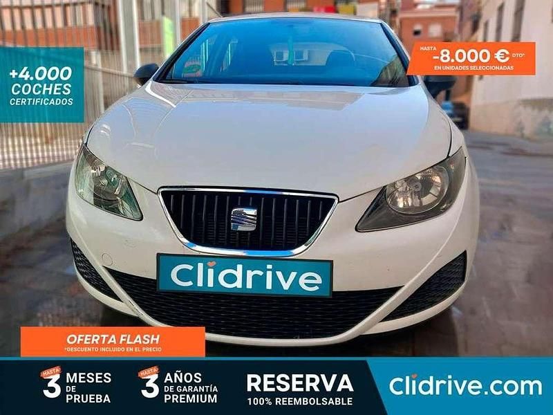 Usado Seat Ibiza Reference 86 CV (63 kW) 2011 Blanco Utilitario