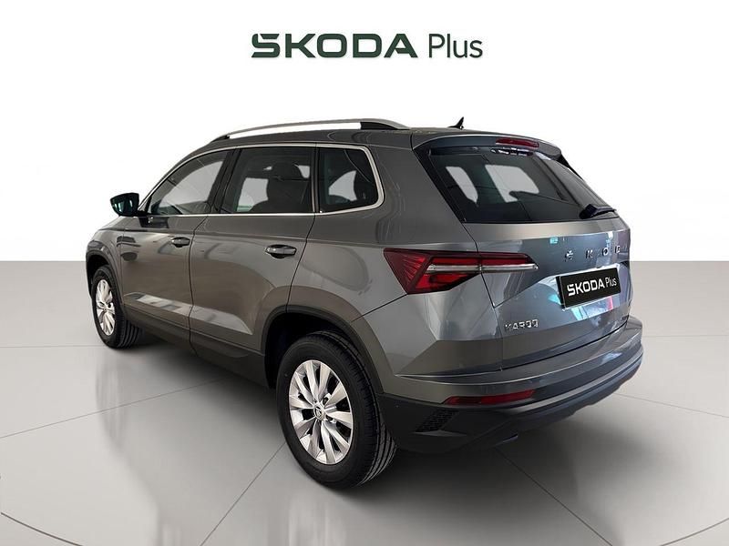 Usado Skoda Karoq Ambition 110 CV (80 kW) 2022 Gris SUV