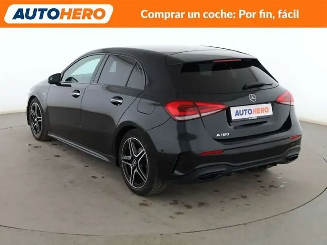 Usado Mercedes 180 Edition 136 CV (100 kW) 2021 Negro Berlina