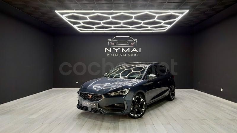 Usado Cupra Leon 150 CV (110 kW) 2024 Gris / plata Berlina