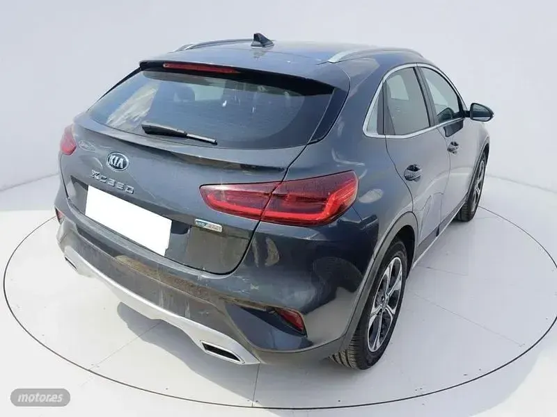 Usado Kia XCeed 141 CV (103 kW) 2021 Gris SUV
