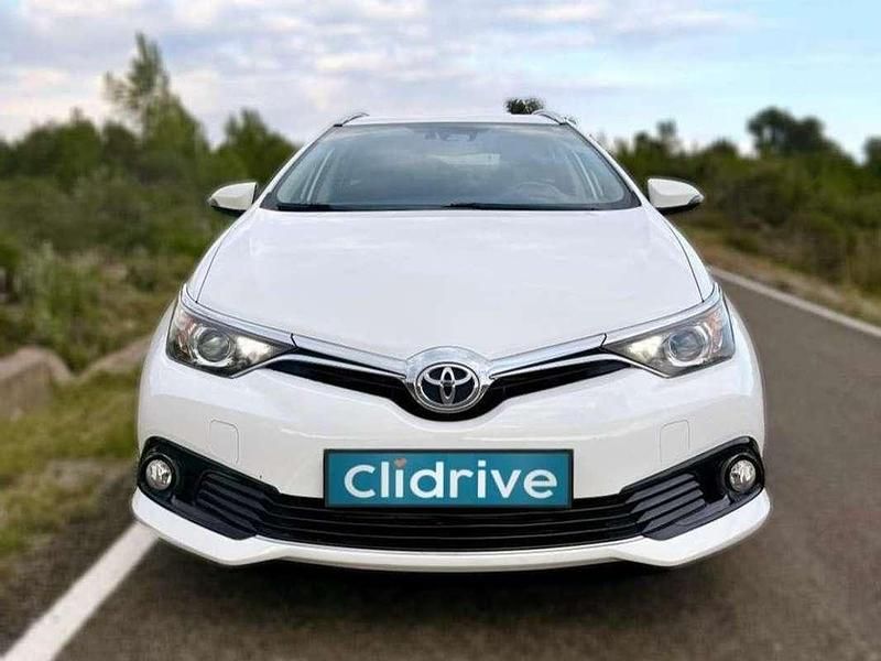 Usado Toyota Auris 116 CV (85 kW) 2017 Blanco Utilitario