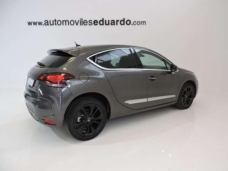 Usado DS Automobiles DS4 Style 131 CV (96 kW) 2018 Gris Utilitario