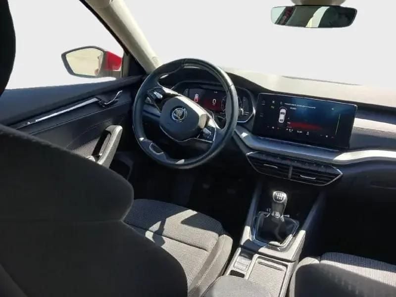 Usado Skoda Octavia Ambition 116 HP (85 kW) 2021 Vermelho