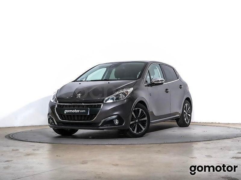Usado Peugeot 208 82 CV (60 kW) 2019 Gris / plata Utilitario