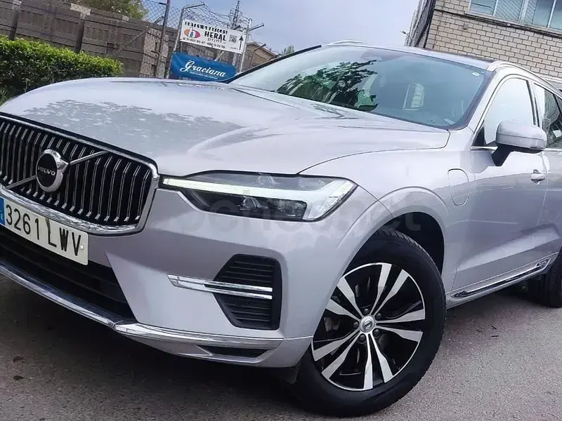 Usado Volvo XC60 Ultimate 350 CV (257 kW) 2022 Gris / plata SUV
