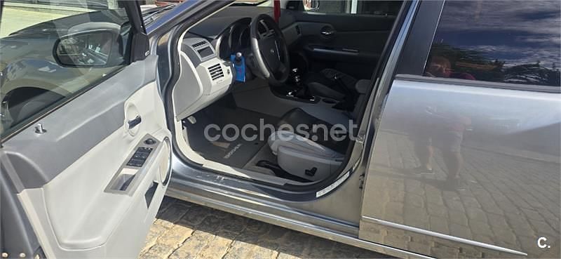 Usado Dodge Avenger SXT 140 CV (102 kW) 2008 Gris / plata Berlina