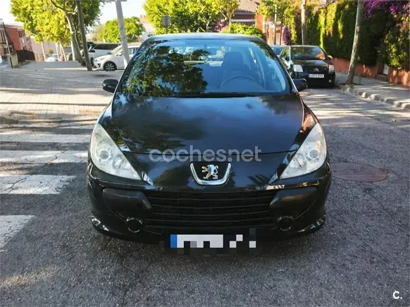 Usado Peugeot 307 110 CV (80 kW) 2007 Negro Berlina