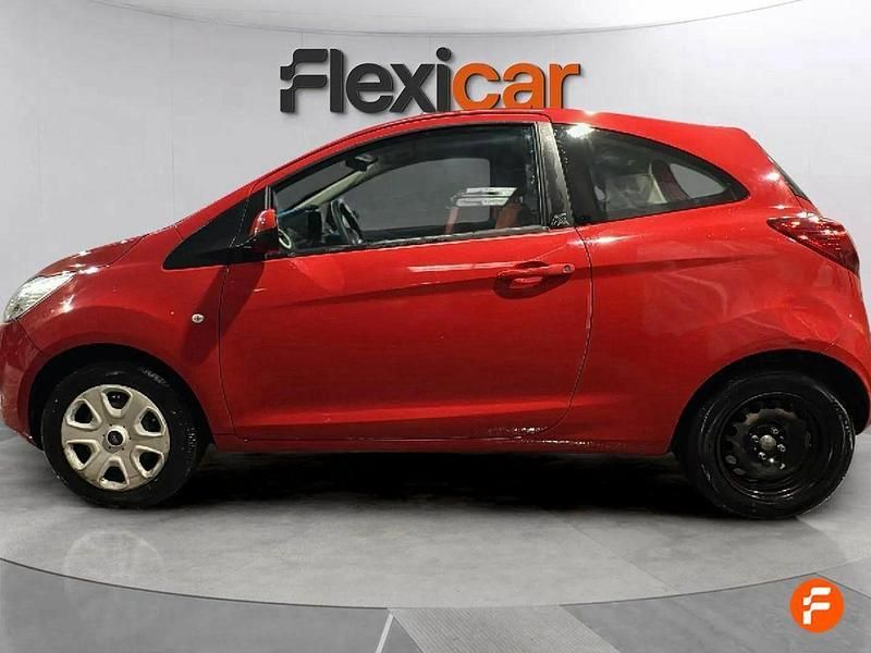 Usado Ford Ka 69 CV (50 kW) 2016 Rojo Utilitario