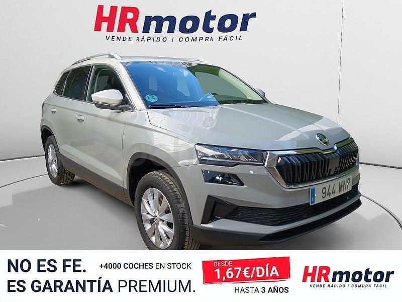 Usado Skoda Karoq Ambition 116 CV (85 kW) 2024 Gris / plata SUV