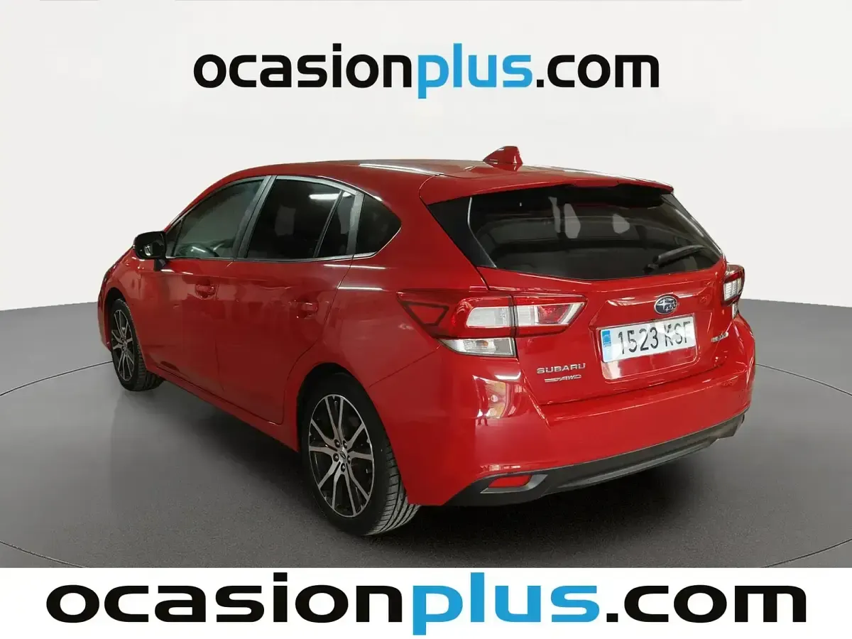 Usado Subaru Impreza 114 CV (83 kW) 2018 Rojo Berlina