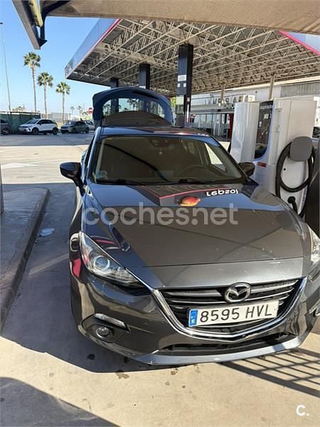 Käytetty Mazda 3 Style 120 HP (88 kW) 2014 Punainen Sedan