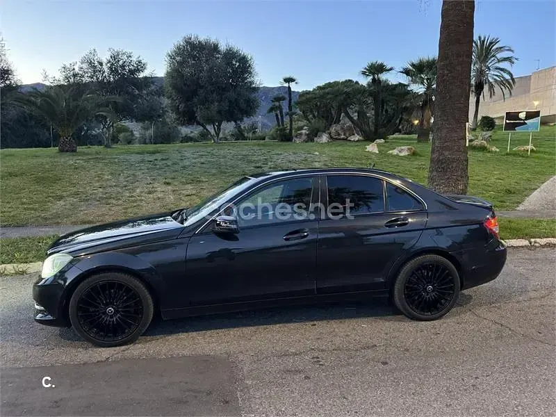 Usado Mercedes C220 Avantgarde 170 CV (125 kW) 2012 Azul Berlina