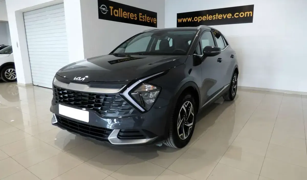 Käytetty Kia Sportage 160 HP (117 kW) 2025 Valkoinen Katumaasturi