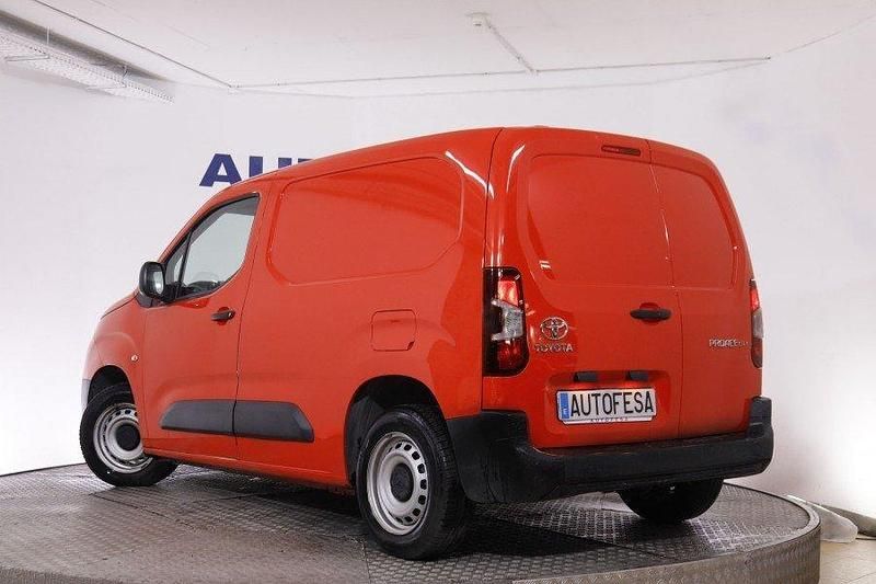 Usado Toyota Proace City 102 CV (75 kW) 2022 Blanco Monovolumen