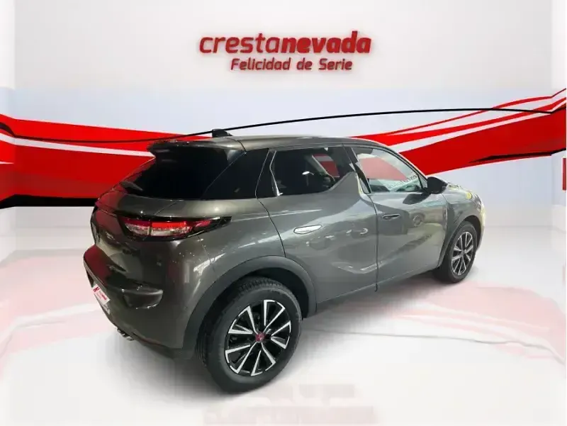 Usado DS Automobiles DS3 Crossback Performance 131 CV (96 kW) 2023 Gris / plata SUV