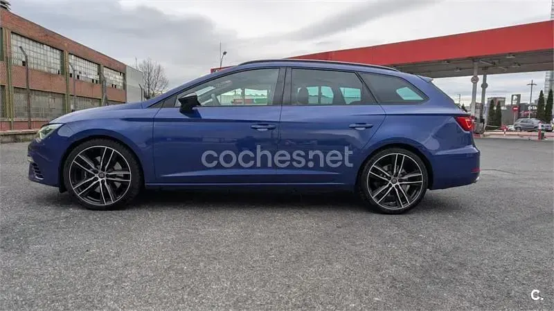 Usado Seat Leon ST 4Drive 300 CV (220 kW) 2019 Azul Familiar