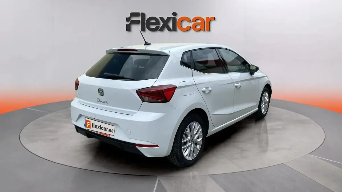 Usado Seat Ibiza XCELLENCE 116 CV (85 kW) 2024 Blanco Utilitario