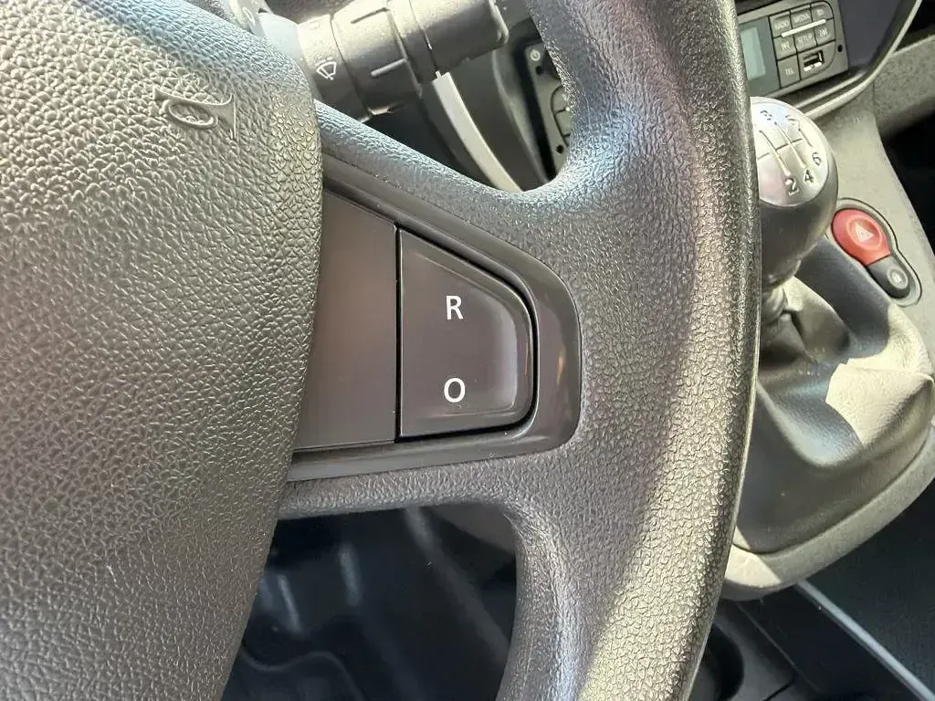 Usado Nissan NV250 Comfort 95 CV (69 kW) 2021 Blanco Van