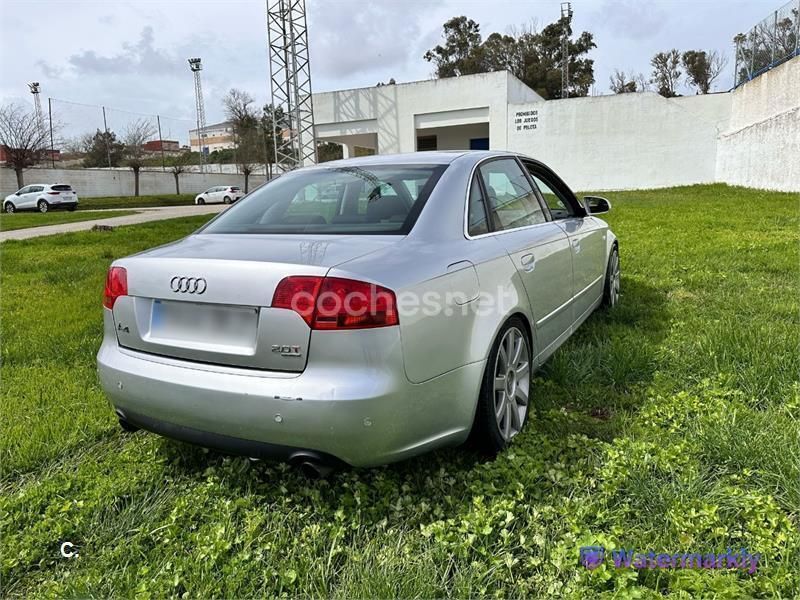 Gris / plata Usado 2005 Audi A4 Berlina | 5999 € (Precio justo) - Imagen 1/4