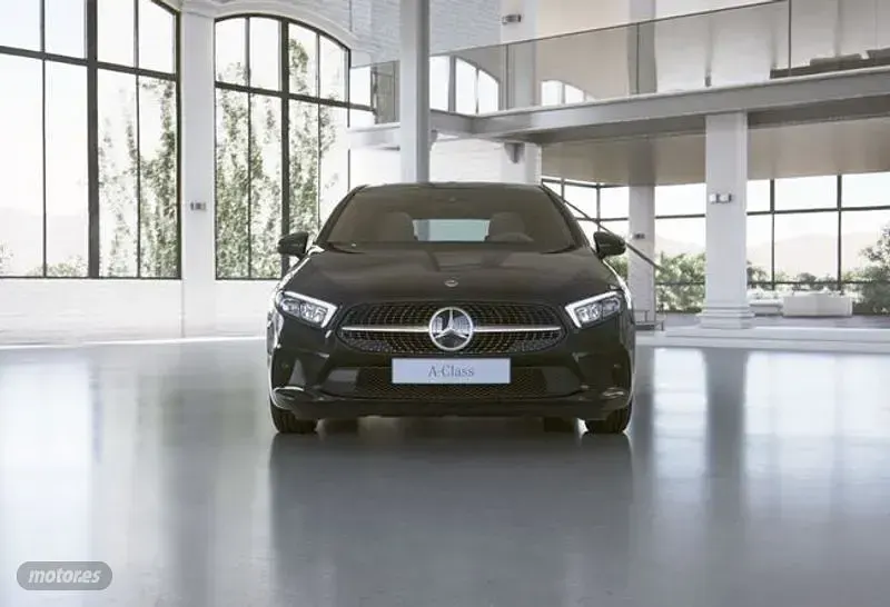 Usado Mercedes A180 136 CV (100 kW) 2020 Negro Berlina