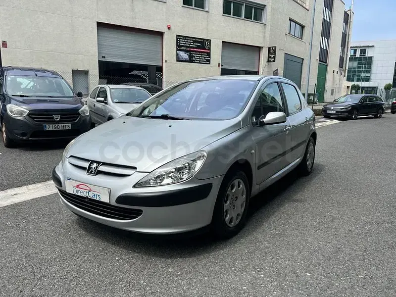 Usado Peugeot 307 110 CV (80 kW) 2002 Gris / plata Berlina