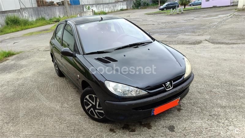 Negro Usado 2003 Peugeot 206 Berlina | 2100 € (Precio justo) - Imagen 1/4