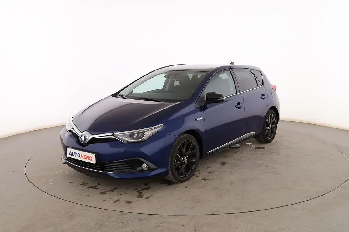 Usado Toyota Auris Hybrid Active 136 CV (100 kW) 2017 Berlina