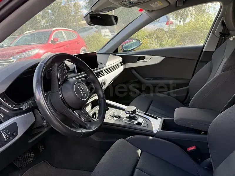 Usado Audi A4 Advanced Plus 150 CV (110 kW) 2019 Rojo Familiar