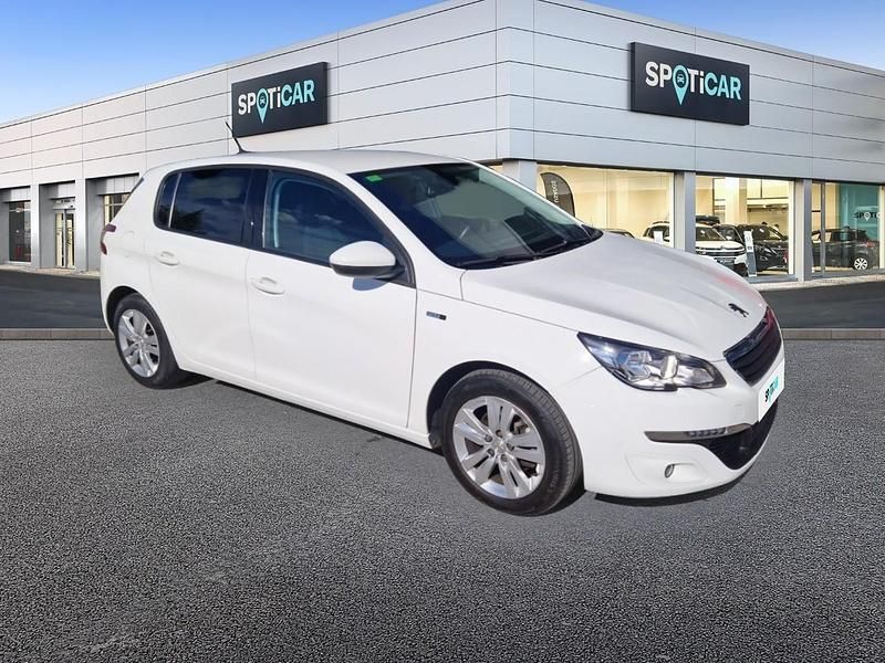 Usado Peugeot 308 Active 130 CV (95 kW) 2017 Blanco Berlina