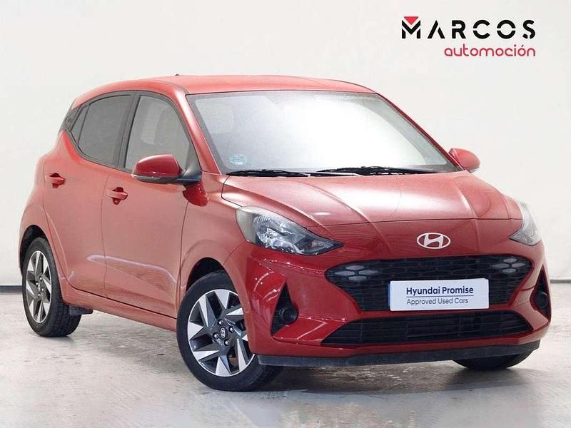Usado Hyundai i10 64 CV (47 kW) 2025 Rojo Utilitario