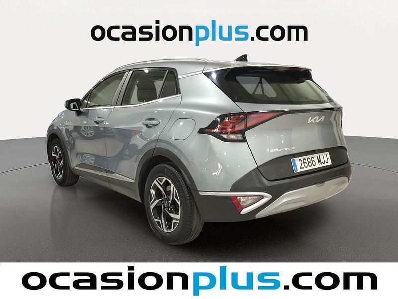 Usado Kia Sportage 136 CV (100 kW) 2023 Gris plata SUV