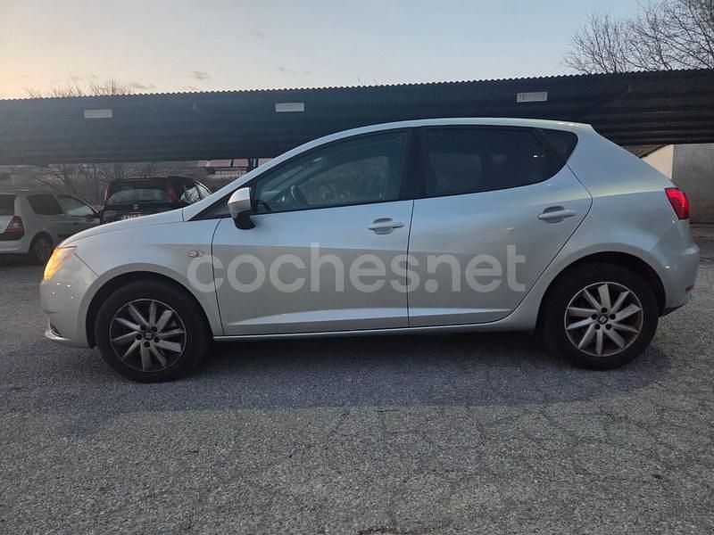 Gris / plata Usado 2014 Seat Ibiza Style Berlina | 7995 € (Precio justo) - Imagen 1/4
