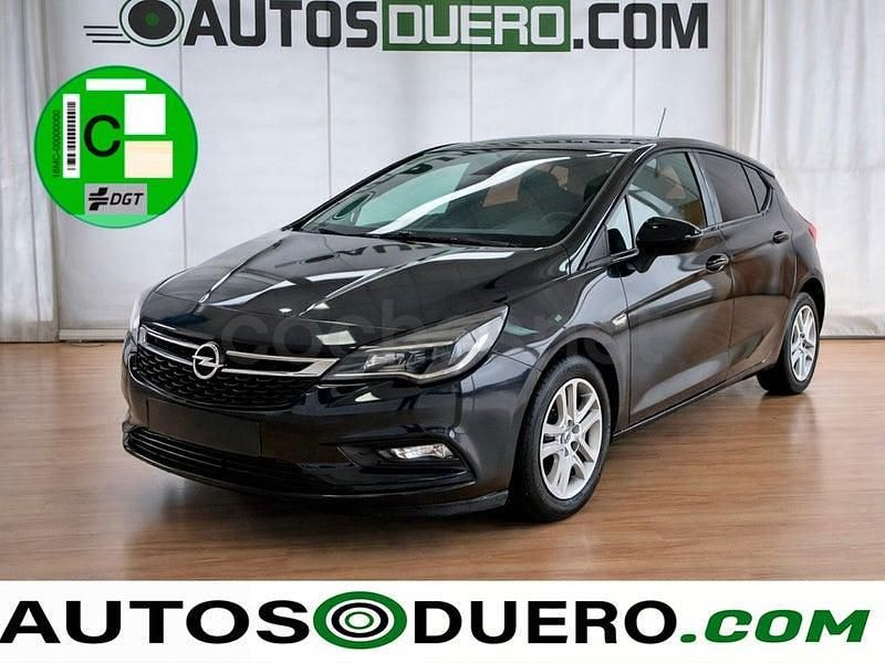 Usado Opel Astra Selective 110 CV (80 kW) 2016 Negro Berlina