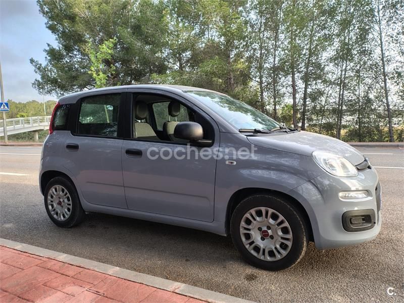 Gris / plata Usado 2022 Fiat Panda Garmin Utilitario | 10.500 € (Precio justo) - Imagen 1/4
