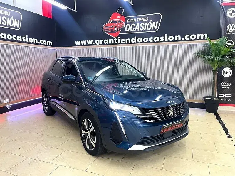 Usado Peugeot 3008 Allure 130 CV (95 kW) 2021 Azul SUV