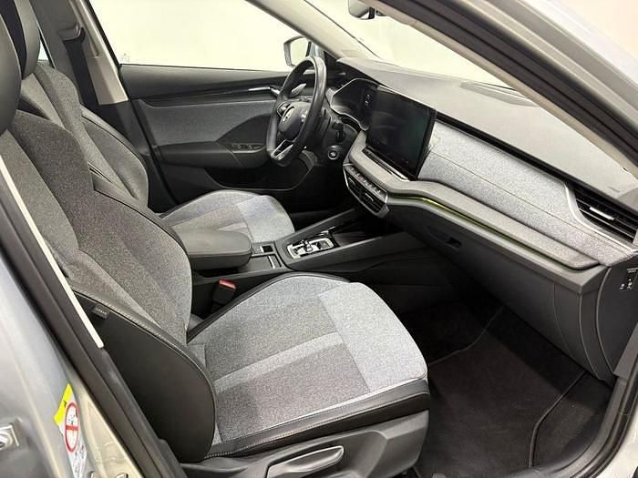 Usado Skoda Octavia 150 CV (110 kW) 2025 Gris plata