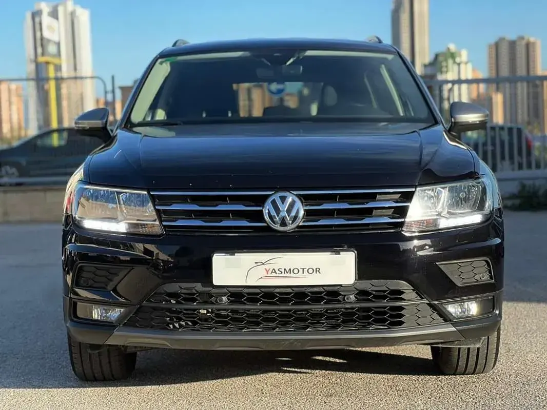 Usado VW Tiguan Allspace Advance 150 CV (110 kW) 2018 Negro SUV